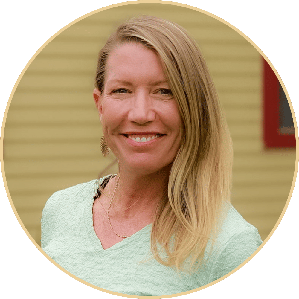 Kim Schultz Headshot
